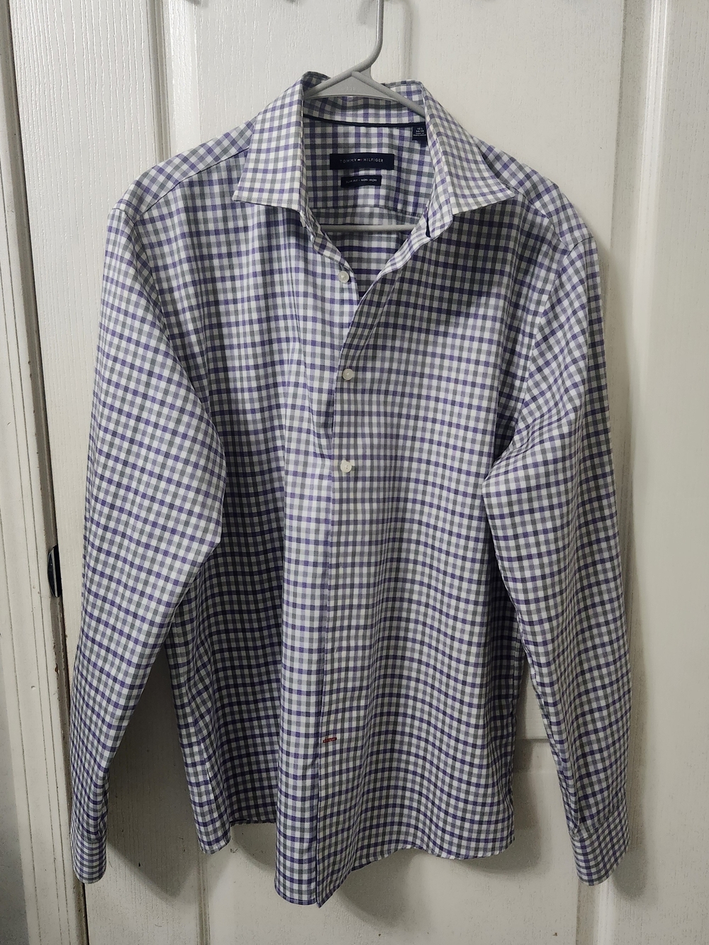 Tommy Hilfiger Slim Fit Non-Iron dress shirt